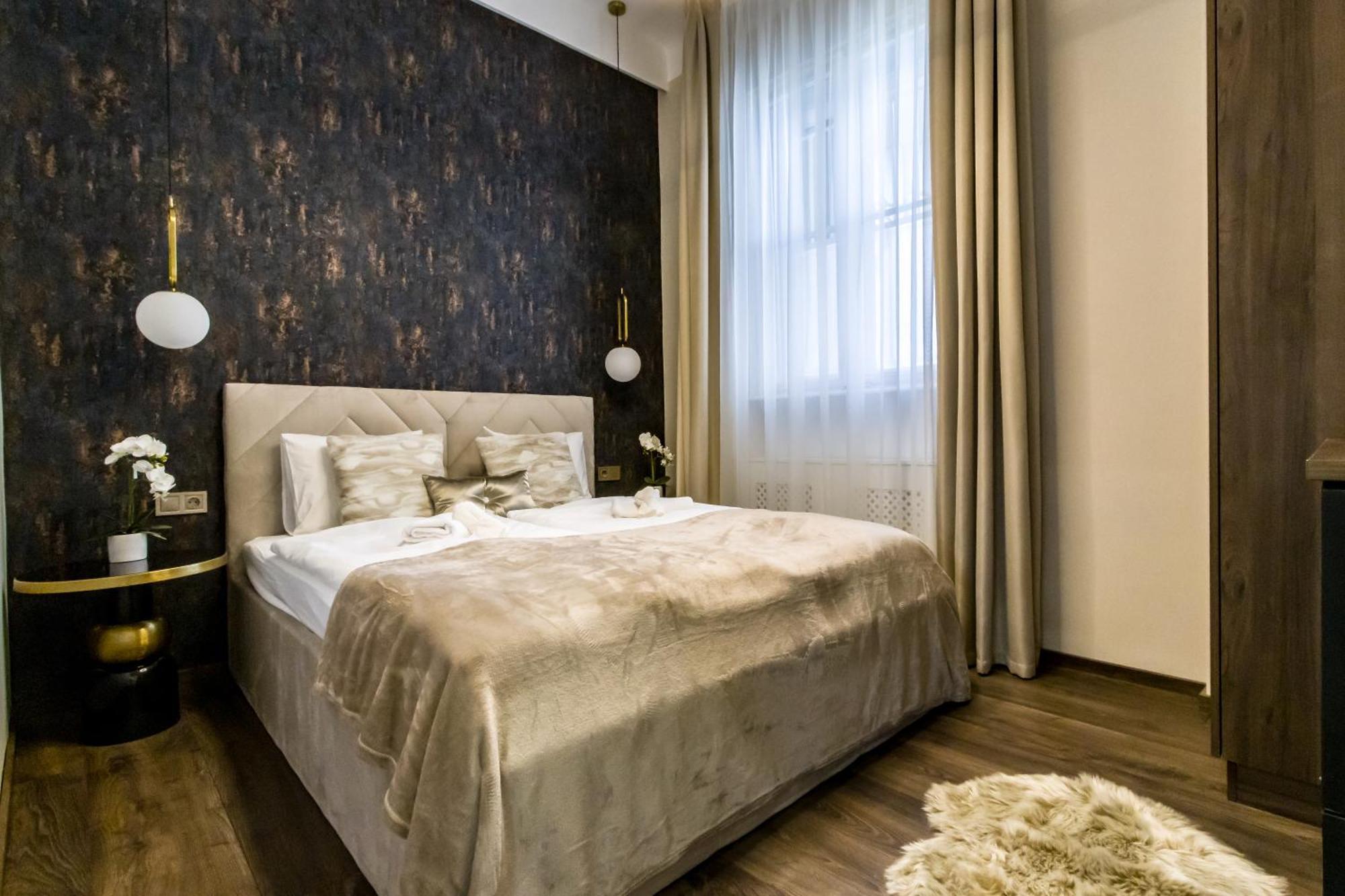 N16 Deluxe Apartment บูดาเปสต์ ภายนอก รูปภาพ